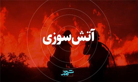 نجات 15 نفر در جریان آتش‌سوزی انبار خیابان قلمستان