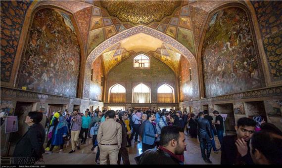 رونق اصفهان در گرو توجه بیشتر به صنعت گردشگری است
