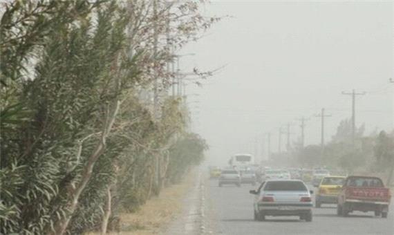 باد و گردوخاک شرق اصفهان را در می‌نوردد/ کاهش 3 درجه‌ای دما