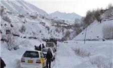 مسدود شدن راه ارتباطی 200 روستای آذربایجان‌غربی بر اثر بارش برف و کولاک