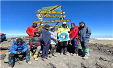 صعود کوهنوردان شهرضایی به بام قاره آفریقا