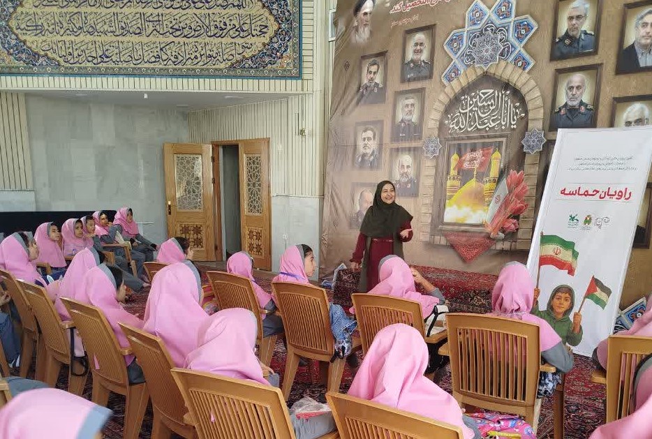 بازدید ۴۰۰ دانش‌آموز اصفهانی از موزه دفاع مقدس به مناسبت هفته دفاع مقدس
