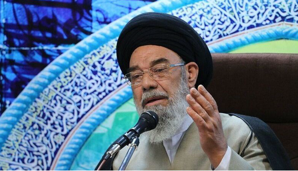امام جمعه اصفهان: مشکل اصلی مردم استان آب است