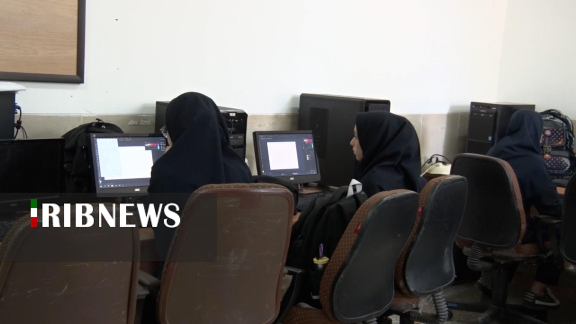 تجهیز رشته گرافیک هنرستان دخترانه ایزدی بخش زواره به رایانه