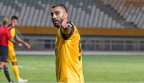 کاوه رضایی بهترین بازیکن بازی سپاهان و آخال شد