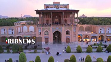 استقبال گردشگران داخلی و خارجی از نصف جهان