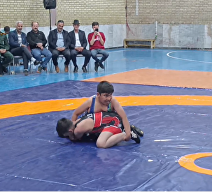 مسابقات کشتی با عنوان پهلوانک‌ها در خوانسار