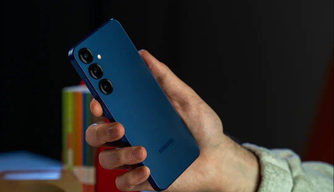 گوشی جدید سامسونگ داغ شد و آتش گرفت؛ ادعای خریدار کره‌ای