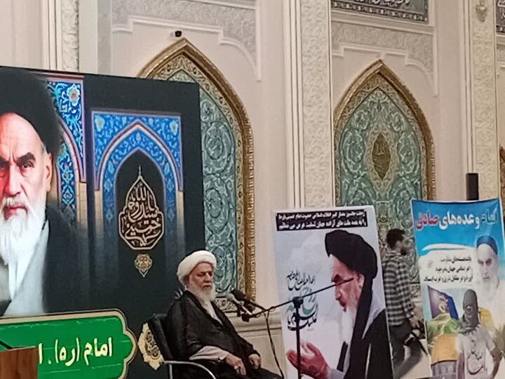 ضعف استکبار در برابر ملت ایران هیچ گاه علاج نمی‌شود