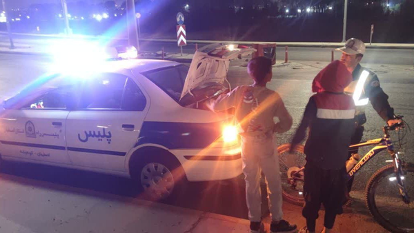 نجات ۲ کودک سرگردان در بزرگراه شرق اصفهان