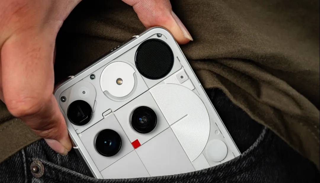 آپدیت اندروید ۱۶ یک ویژگی جالب را به پشت گوشی‌های ناتینگ اضافه می‌کند