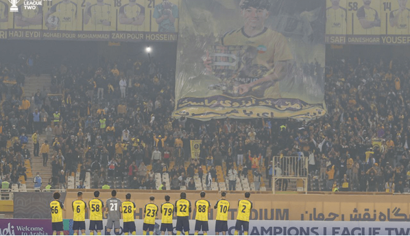 هواداران سپاهان به یاد شفیع‌دوست