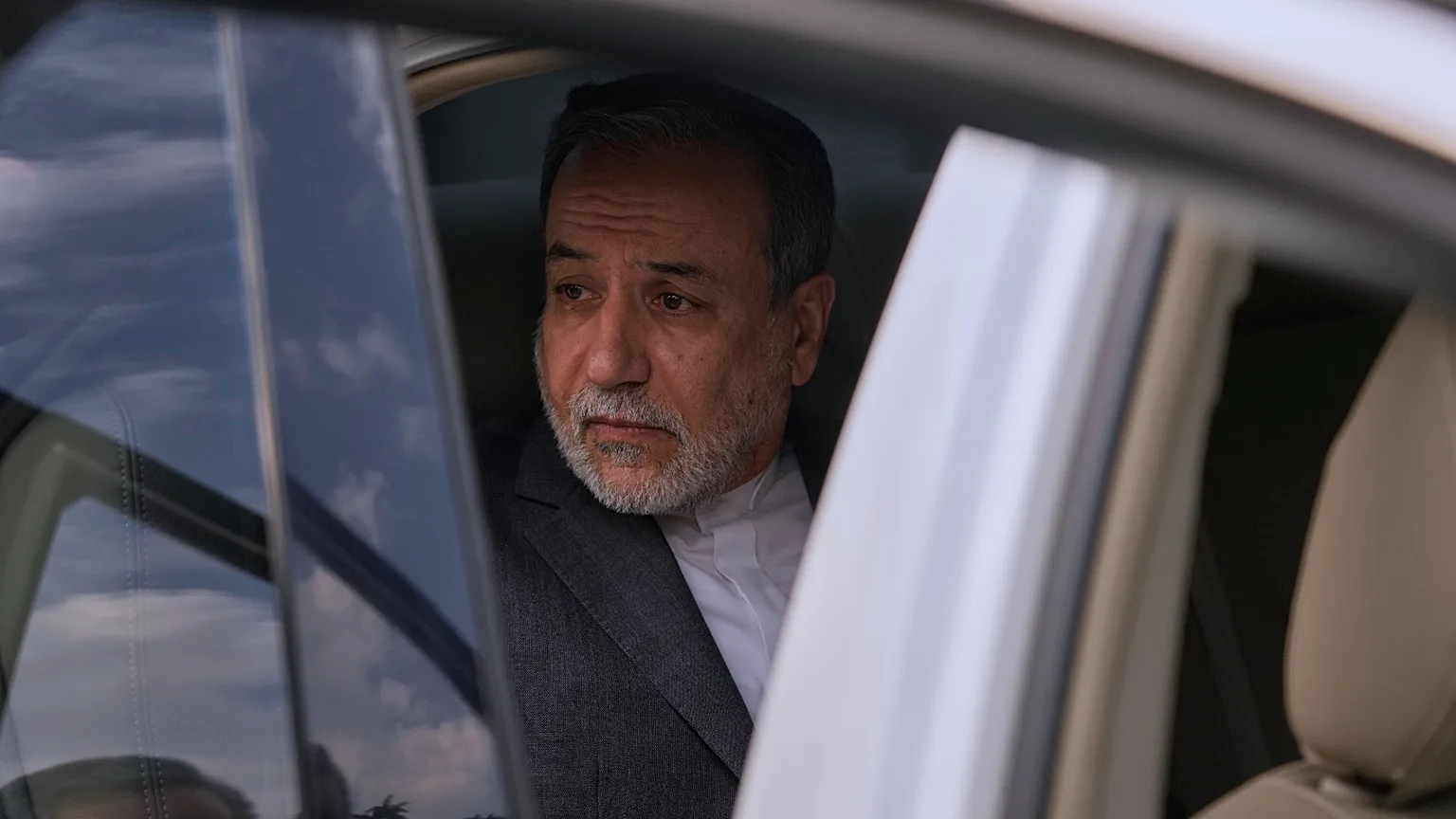 سرمقاله جوان/ پاریس که رفتی بدان با وحشی طرفی!