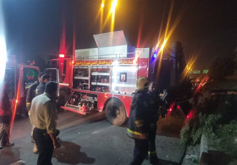 تصادف هولناک پژو ۴۰۵ در اتوبان شهید ردانی‌پور؛ ۴ نفر به‌شدت مجروح شدند