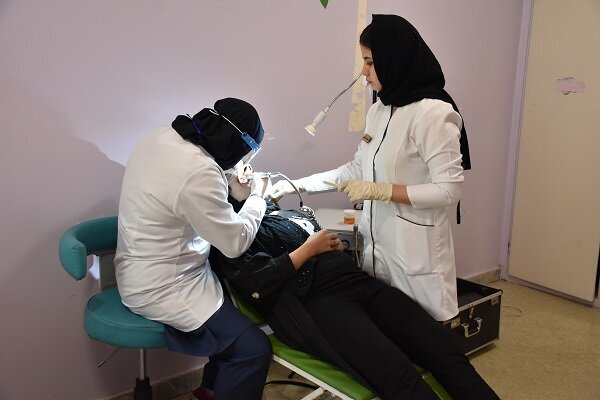 ارائه خدمات گروه دندانپزشکان جهادی در کاشان