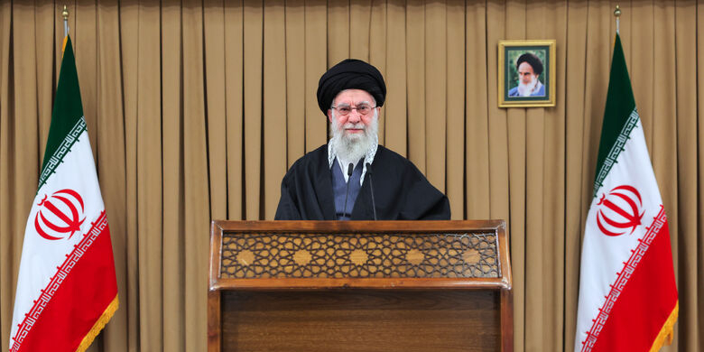 سرمقاله همشهری/ زندگی غیرسکولار با ۴ نصیحت پدرانه