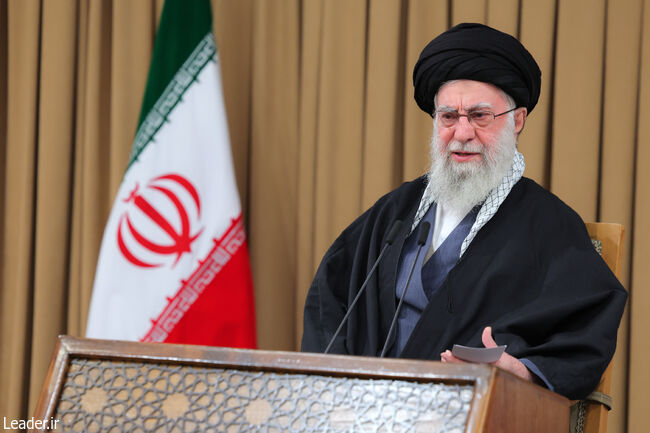 سرمقاله فرهیختگان/ رادیکال‌های چپ و راست مخاطب بودند