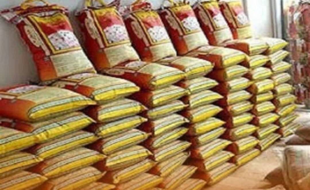 کشف پنج تن برنج احتکار شده در لنجان