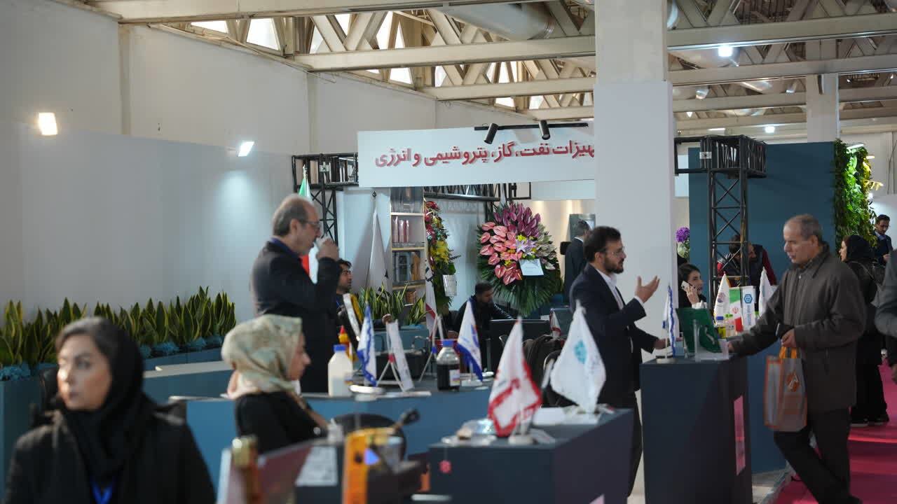ارائه توانمندی ۲۶شرکت دانش بنیان و فناور اصفهانی در نمایشگاه فن بازار تهران