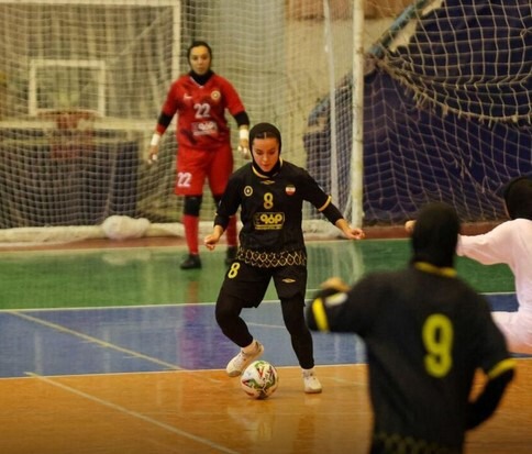 دیدار بانوان سپاهانی با تیم نفت امیدیه