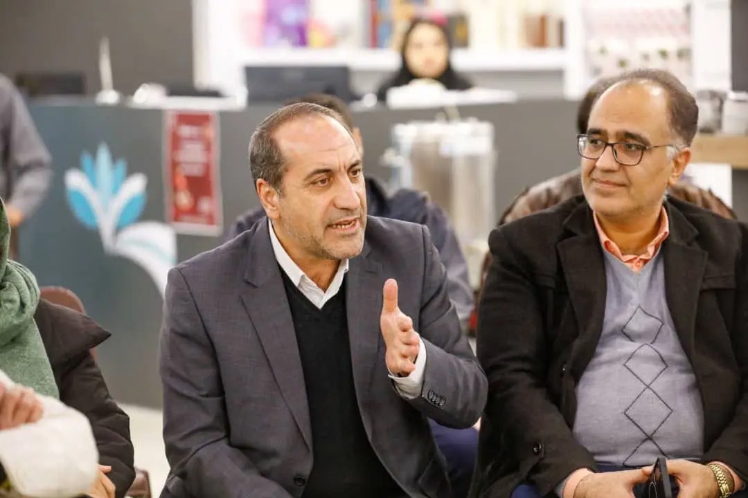 تضعیف اصفهان، تضعیف ایران است