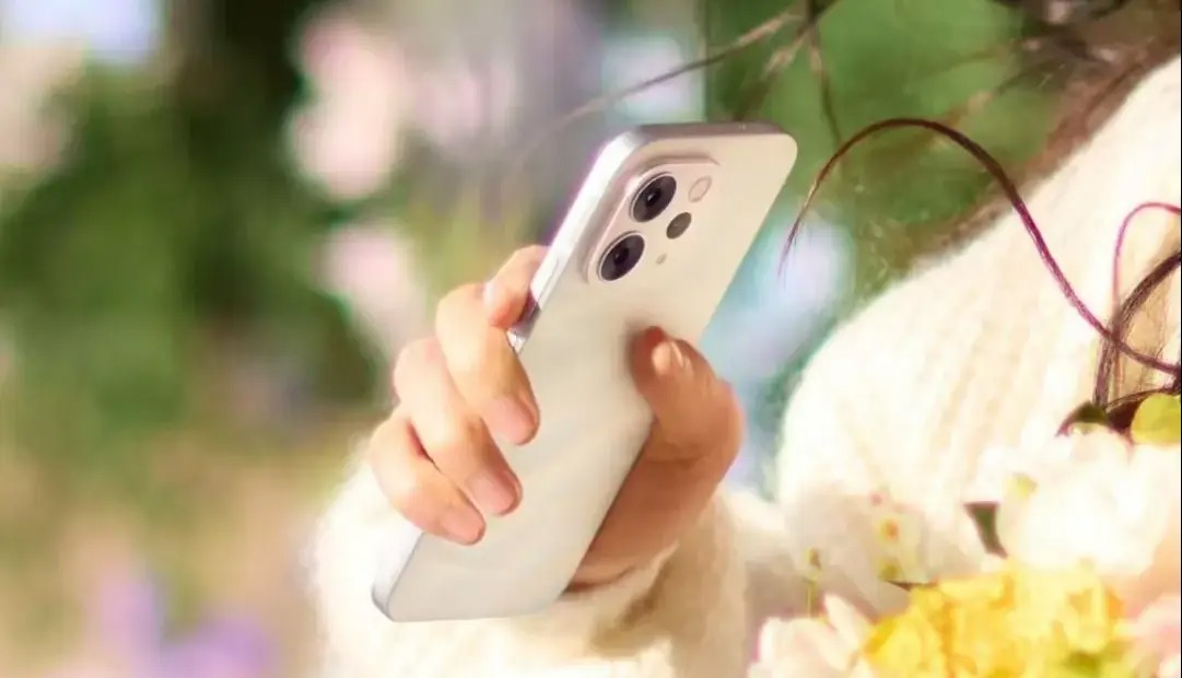 گوشی اندرویدی با چیدمان دوربین آیفون؛ قیمت گوشی ویوو V۷۰ لو رفت