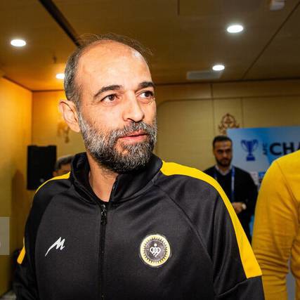 سرمربی سپاهان: جام‌حذفی جای اشتباه نیست؛ برای عبور از خیبر باید باهوش و متمرکز باشیم