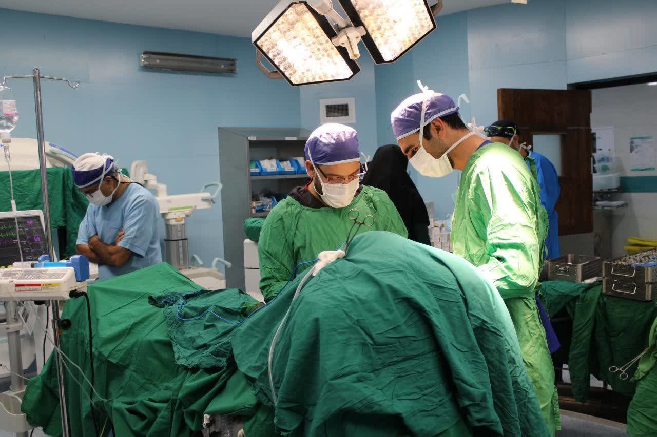 انجام عمل تعویض مفصل شانه در بیمارستان گلدیس شاهین‌شهر