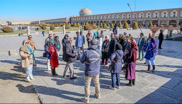 گردشگران بصره‌ای‌ به اصفهان می‌آیند