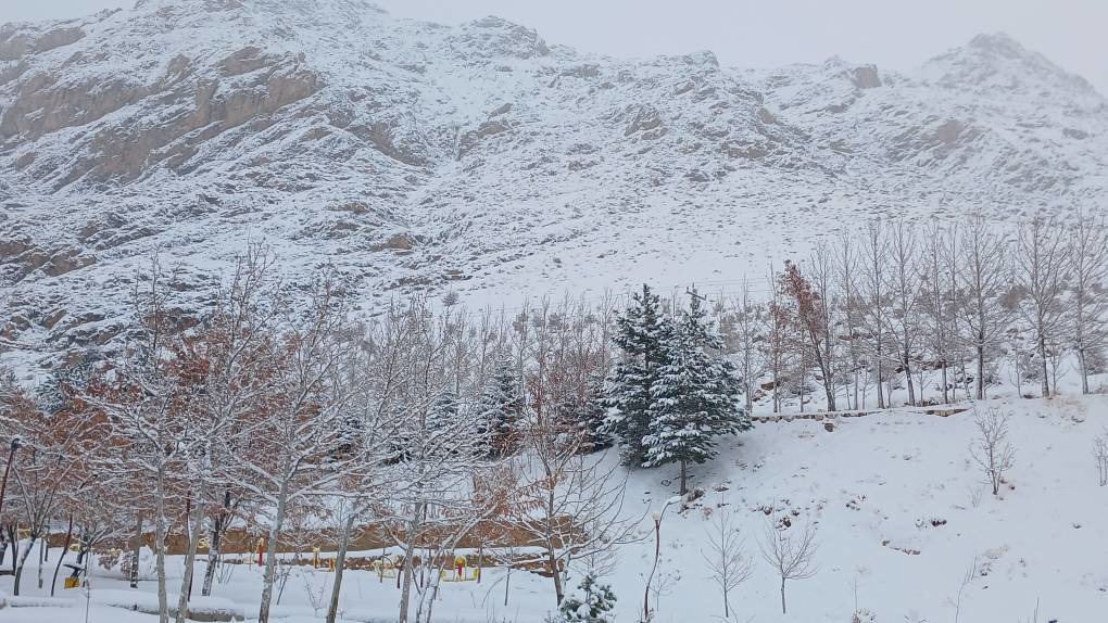 مسدود شدن راه ارتباطی تمام روستا‌های فریدونشهر