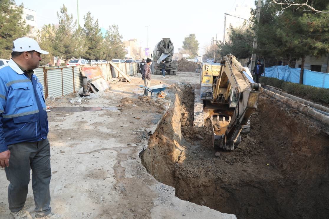 بازسازی خط انتقال فاضلاب خیابان بهارستان شرقی ملک شهر