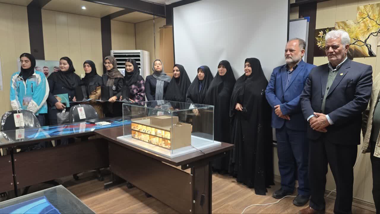 رونمایی از نمونک بیمارستان عسگریین در سامرا