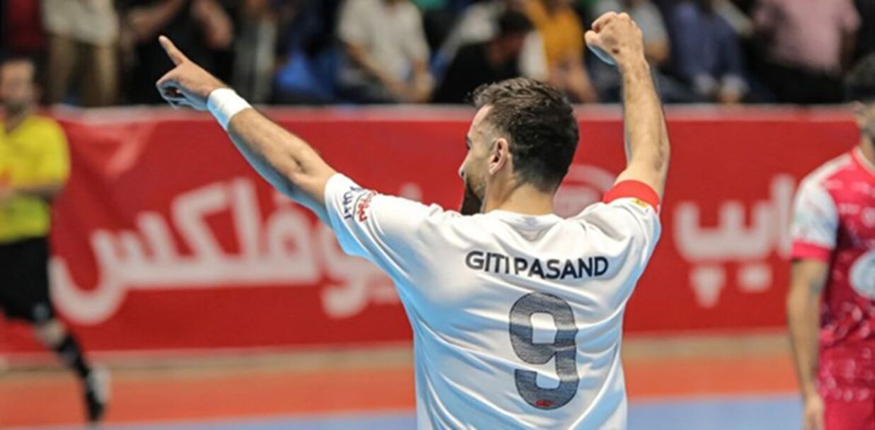 میزبانی گیتی پسندی‌ها از گهر زمین سیرجان