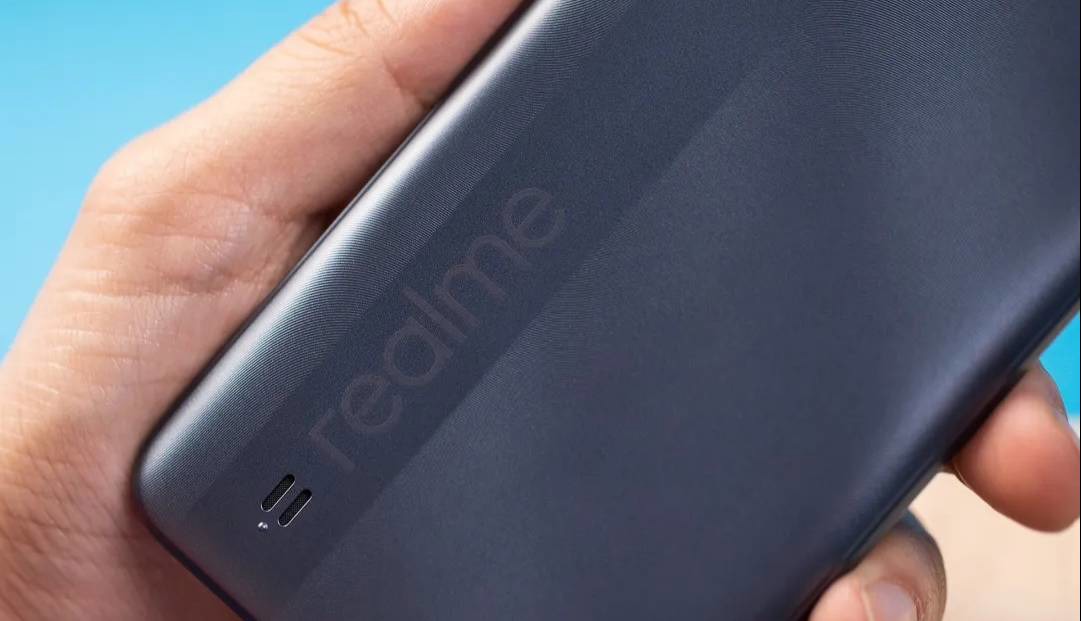 ریلمی گوشی جدیدی با باتری ۱۰ هزار میلی‌آمپرساعتی می‌سازد