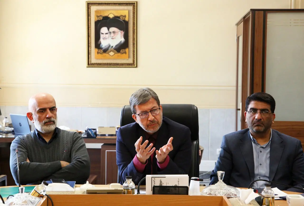 تشکیل قرارگاه پیگیری موضوعات حوزه اصناف و بازاریان توسط استاندار اصفهان