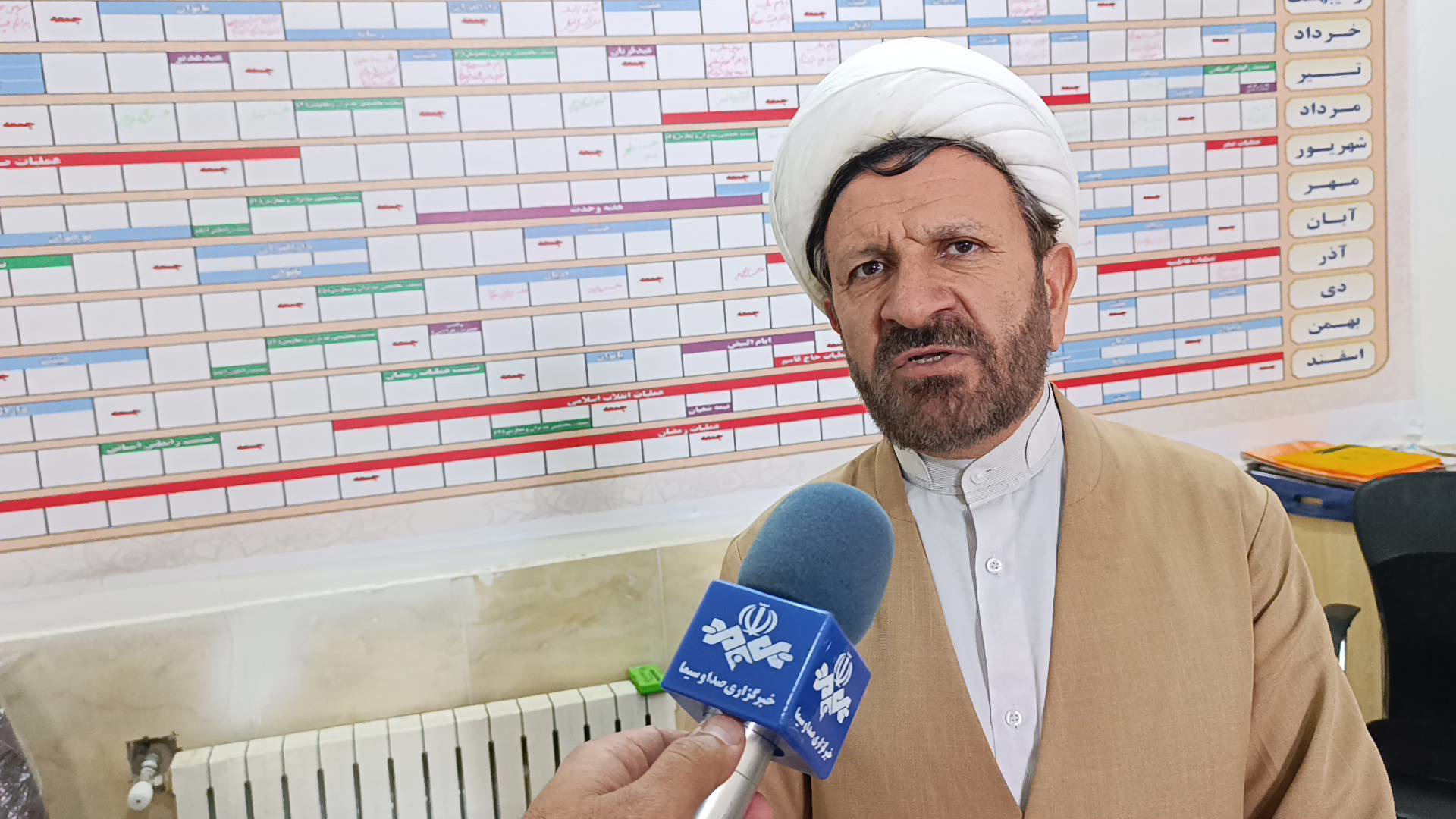 برگزاری مراسم معنوی اعتکاف در۴۲  مسجد برخوار