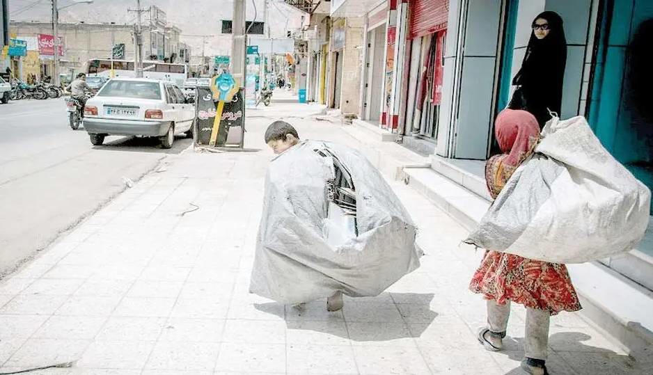 کتک و تحقیر؛ سهم پسران مدارس کم‌برخوردار