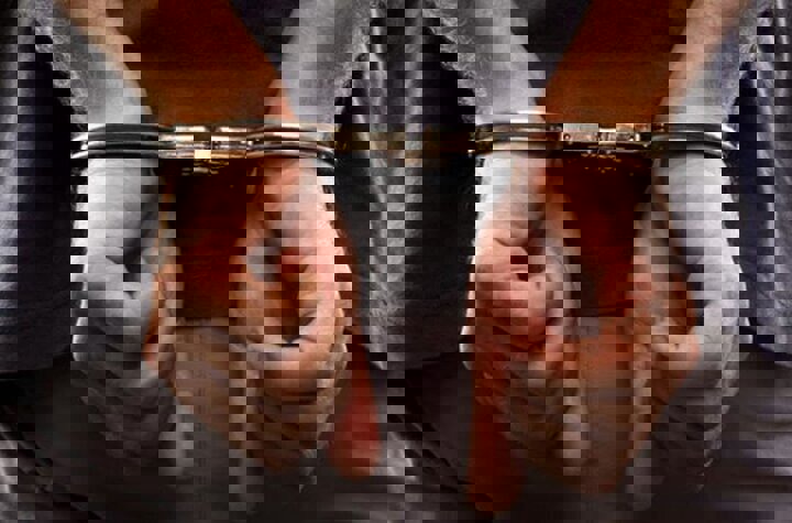 سارق ۲۰ میلیاردی مغازه‌های صوتی و تصویری در اصفهان دستگیر شد