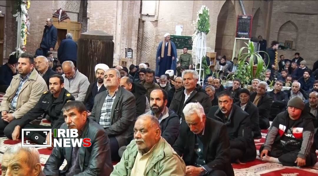 تجلیل از شهدای حافظ امنیت در گز برخوار