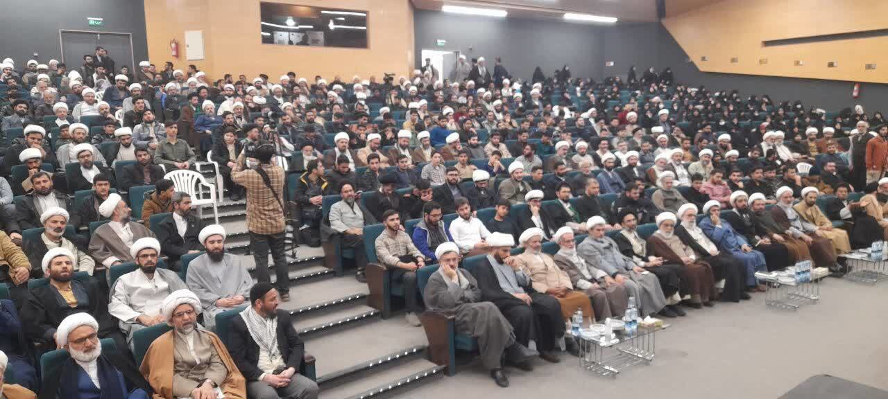 برگزاری گردهمایی استادان، طلاب و مبلغان حوزه علمیه منطقه کاشان