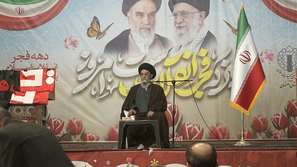 دموکراسی برای غربی‌ها تنها یک شعار است