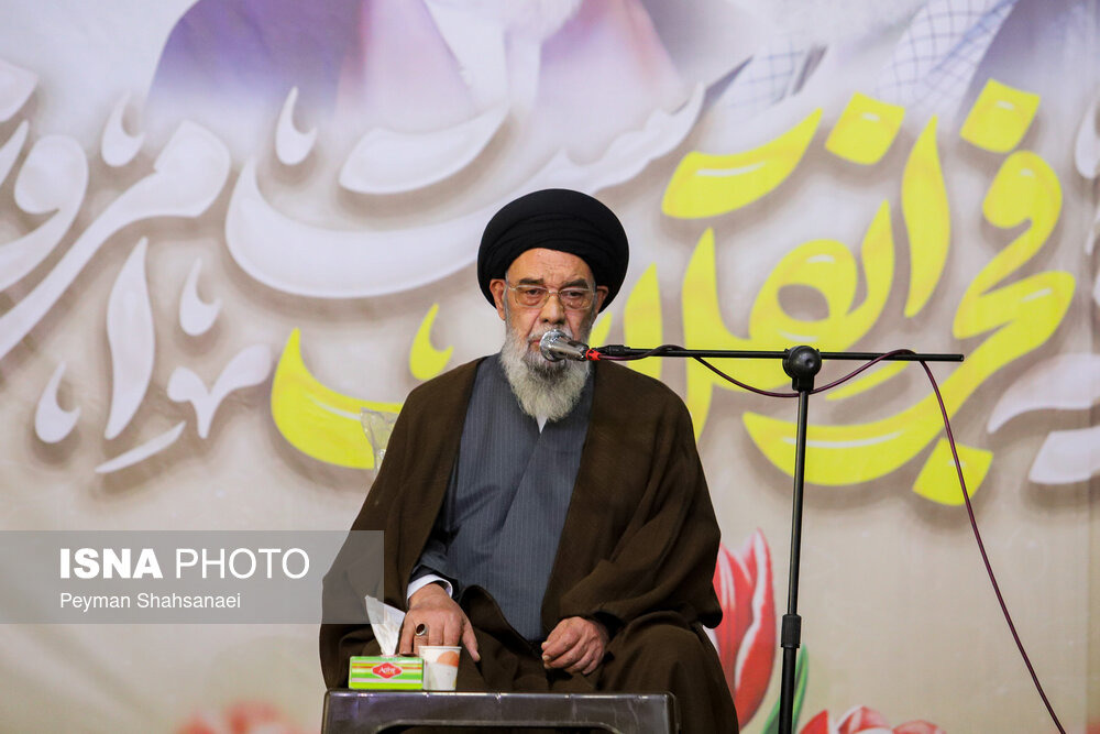 امام‌جمعه اصفهان: رهبر دینیِ باتقوا از تهدیدها نمی‌ترسد