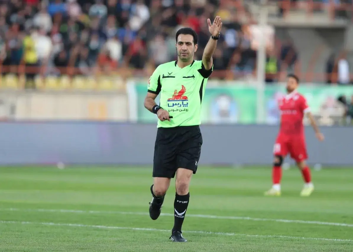 اعلام داور بازی فوتبال آلومینیوم اراک مقابل ذوب آهن