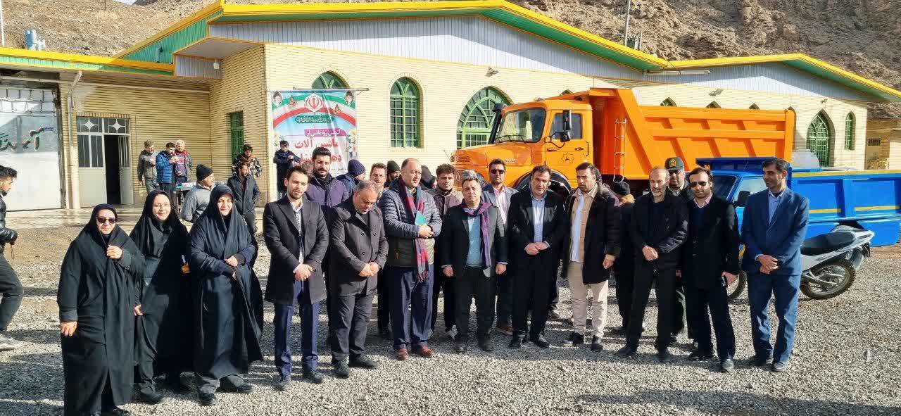 بهره برداری از ۲۶ طرح خدماتی، عمرانی و صنعتی در کاشان