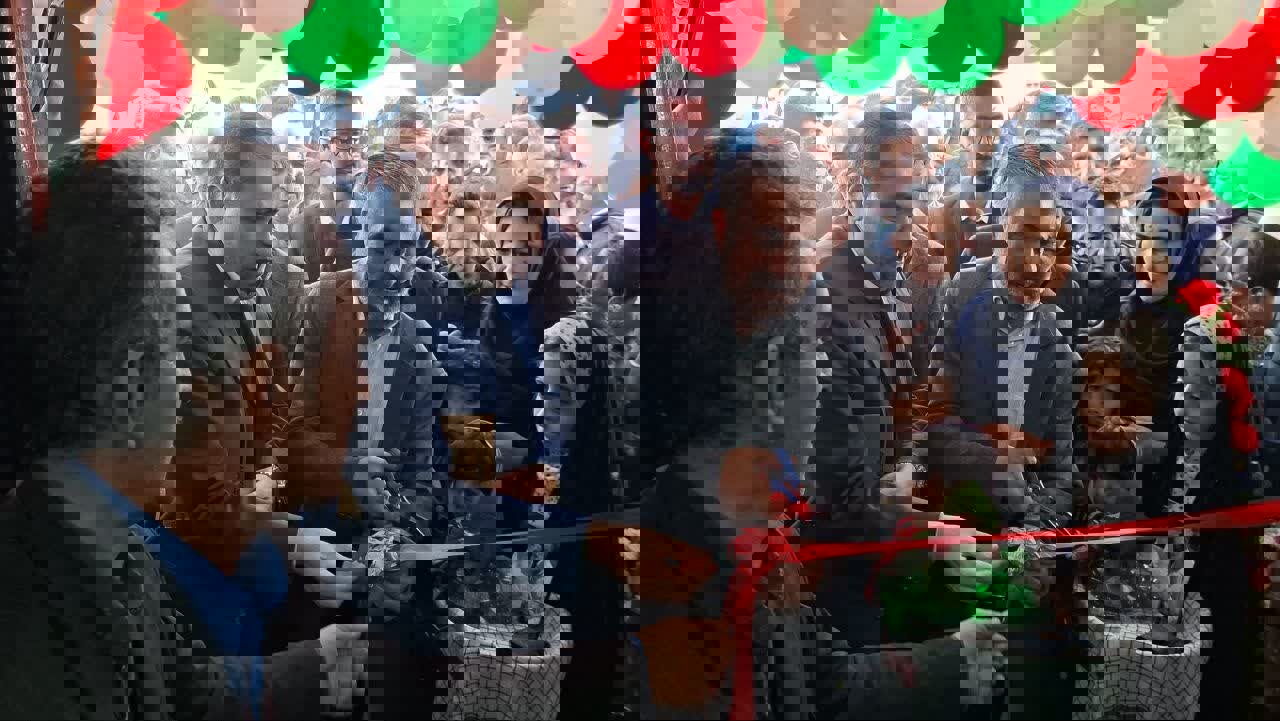 سالن ورزشی شهدای روستای نهرخلج فریدن افتتاح شد