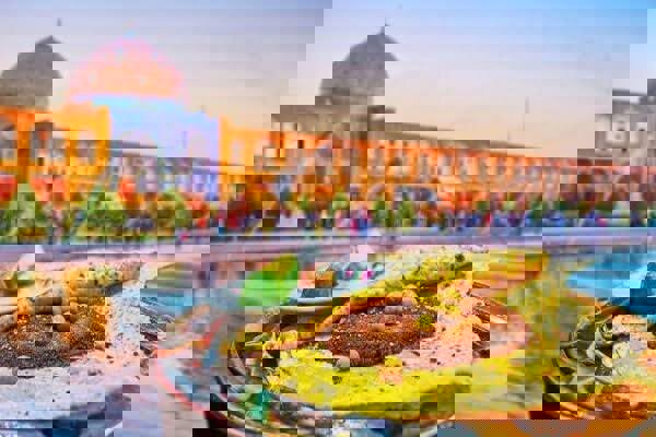 «پایتخت خاموش خوراک» بیدار می‌شود؛ اصفهان در آستانه موج جدید گردشگری