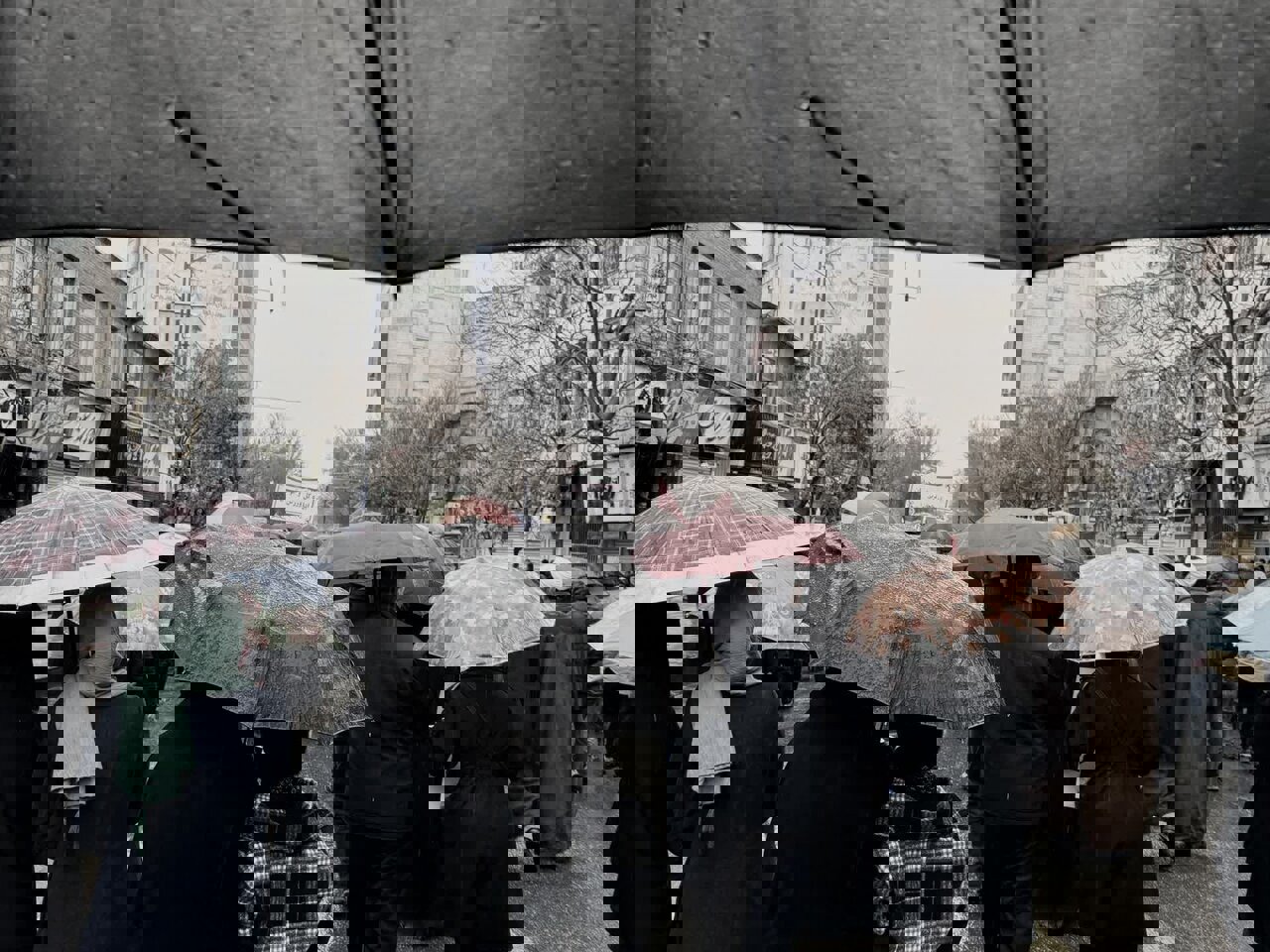 شکوه حضور مردم فریدونشهر در ۲۲ بهمن زیر بارش برف و باران