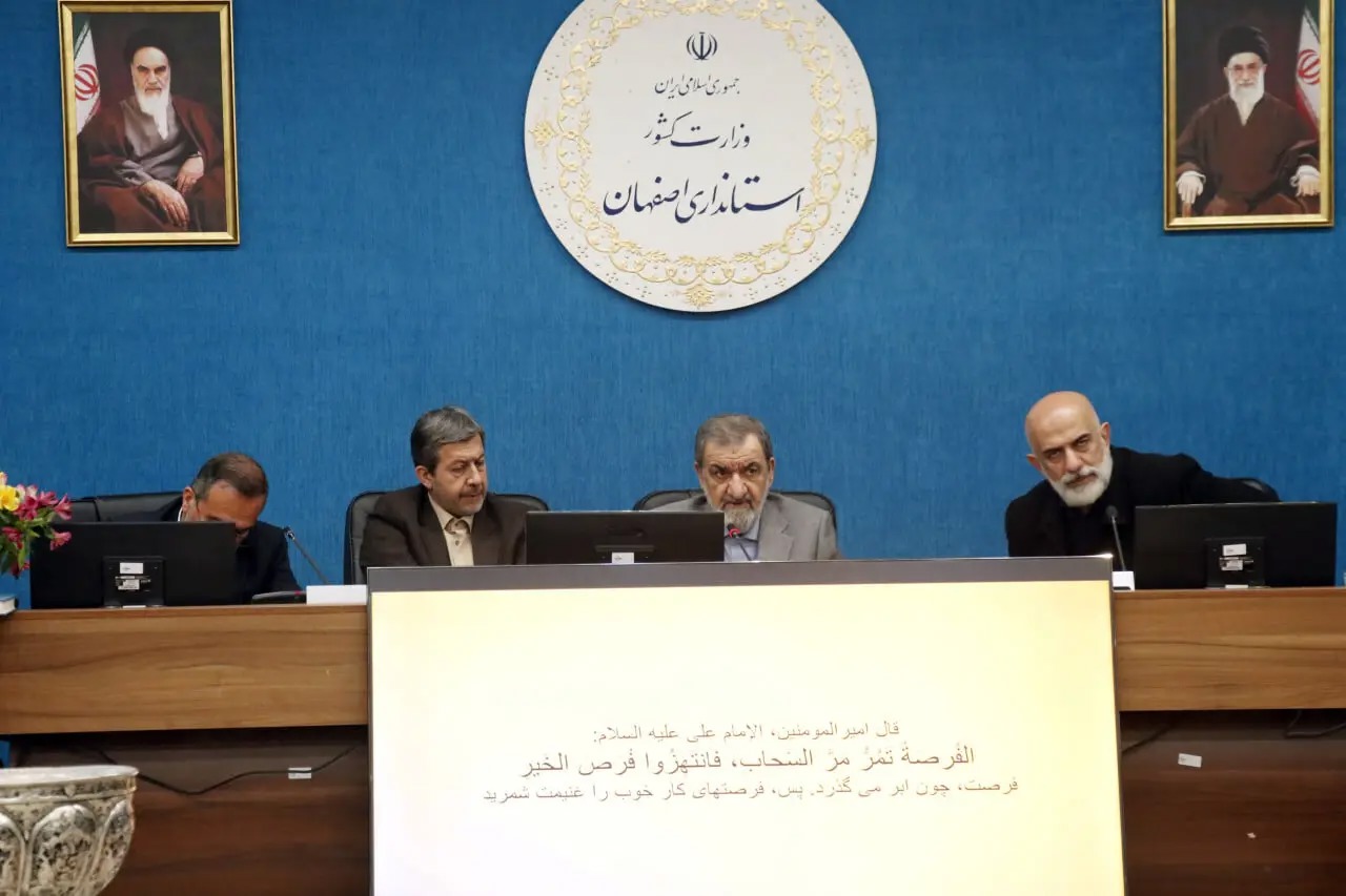 کارآفرینان و تولیدکنندگان مایه افتخار هستند