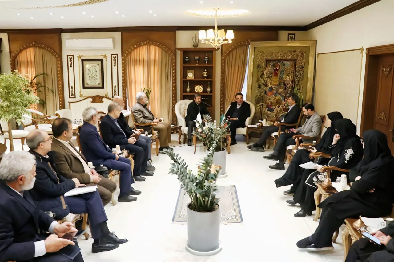 بررسی چالش‌های تولیدکنندگان و صنعتگران اصفهان در دیدار معاون وزیر صمت