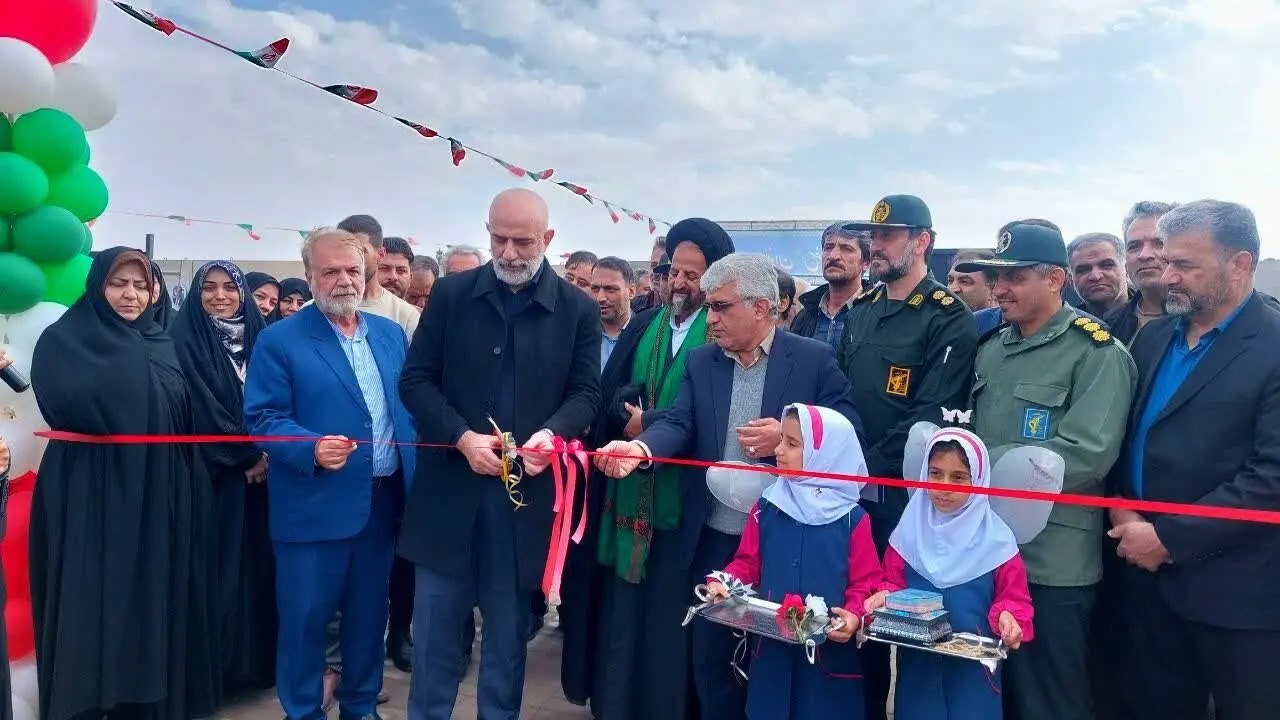 کارآفرینی و مدرسه‌سازی زمینه‌ساز ارتقای کرامت انسانی است